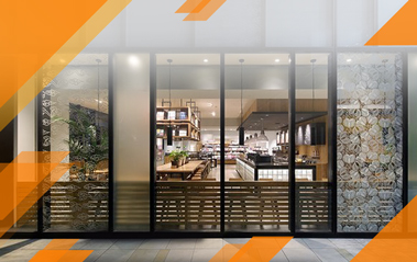 osteklenie-vitriny-v-kafe